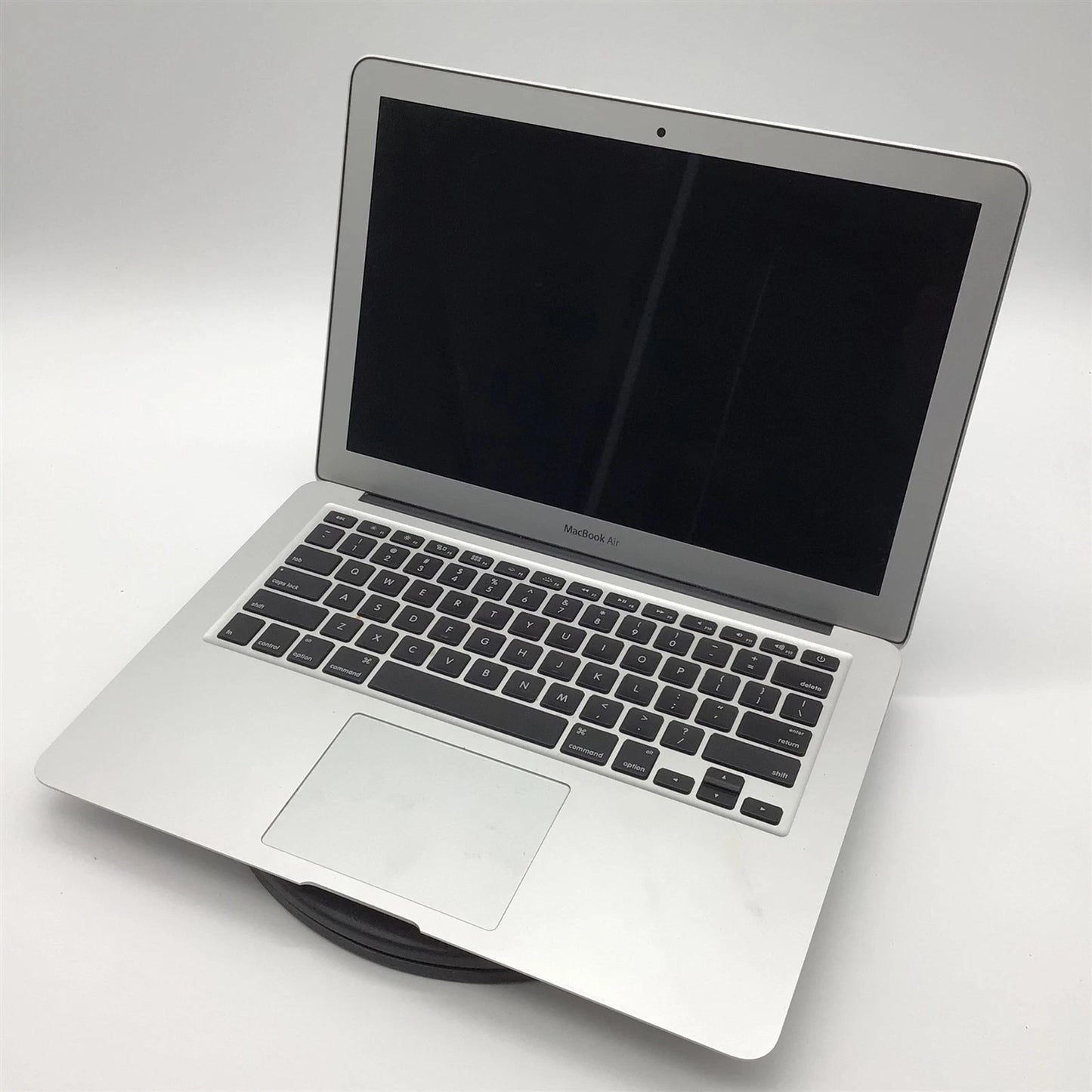 Apple MacBook Air 13” (2015) – i5 / 8GB / 128GB (Good)
