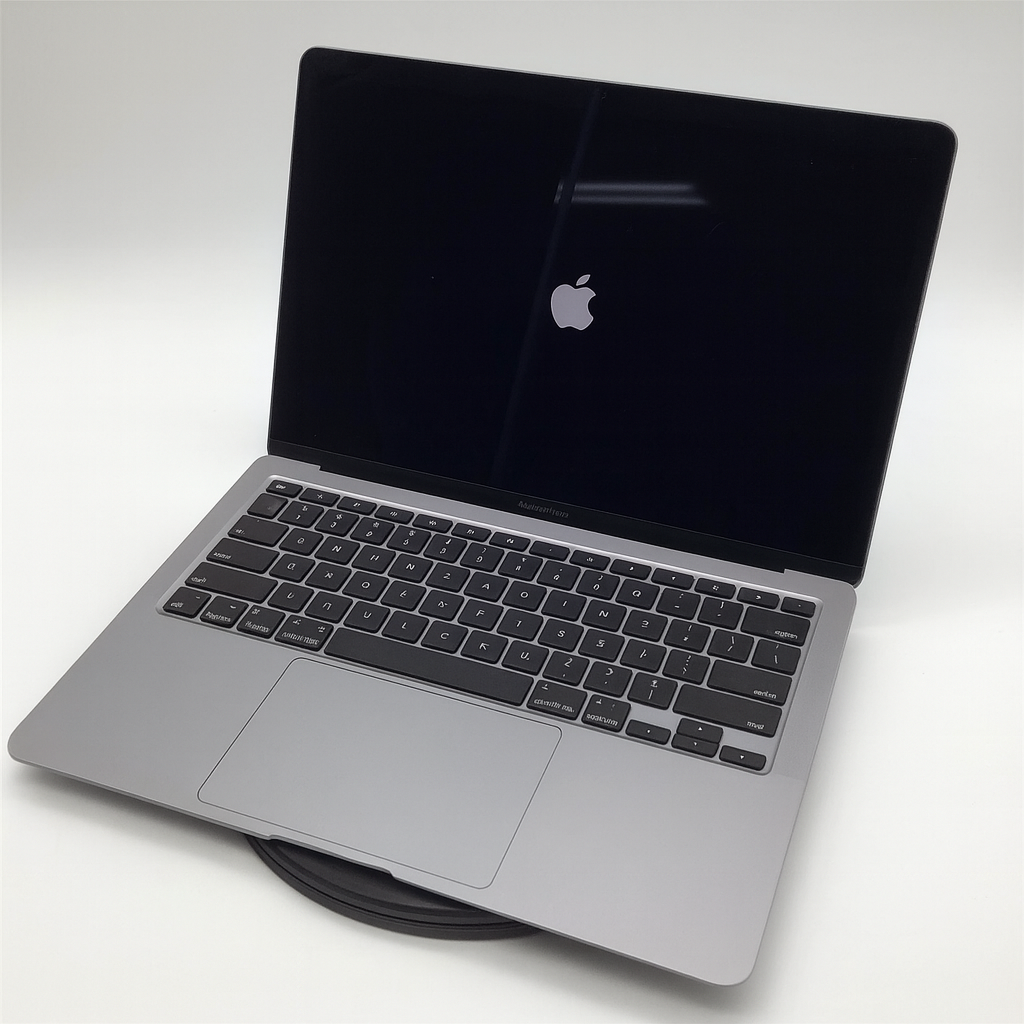Apple MacBook Air 13” (2020) – M1 / 8GB / 256GB (Good)