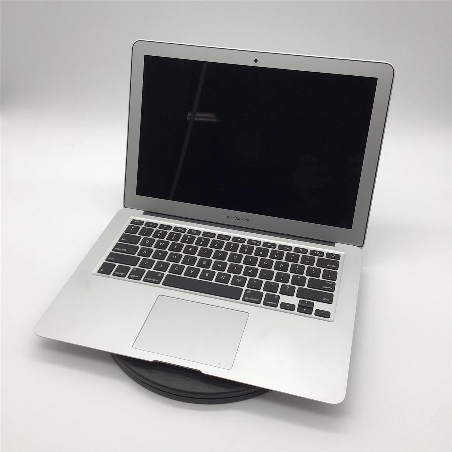 Apple MacBook Air 13” (2017) – i5 / 8GB / 256GB (Excellent)